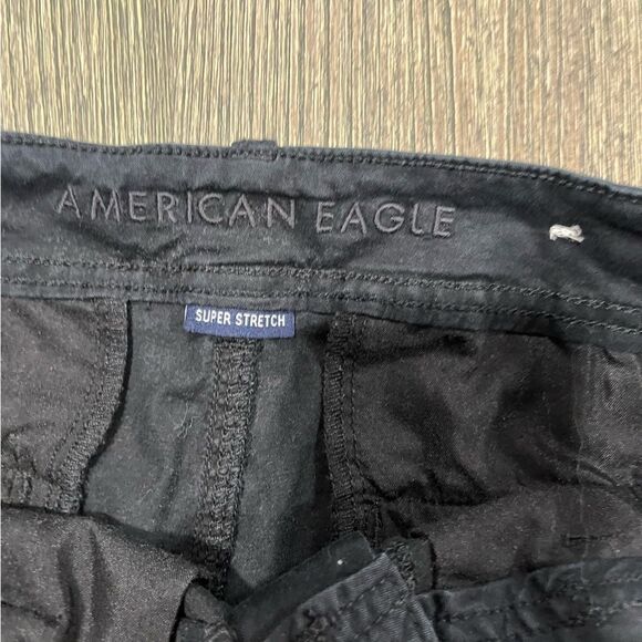 American Eagle Midi Shorts Mid-Rise Super Stretch Cotton Blend Black Size 8 - Picture 5 of 8